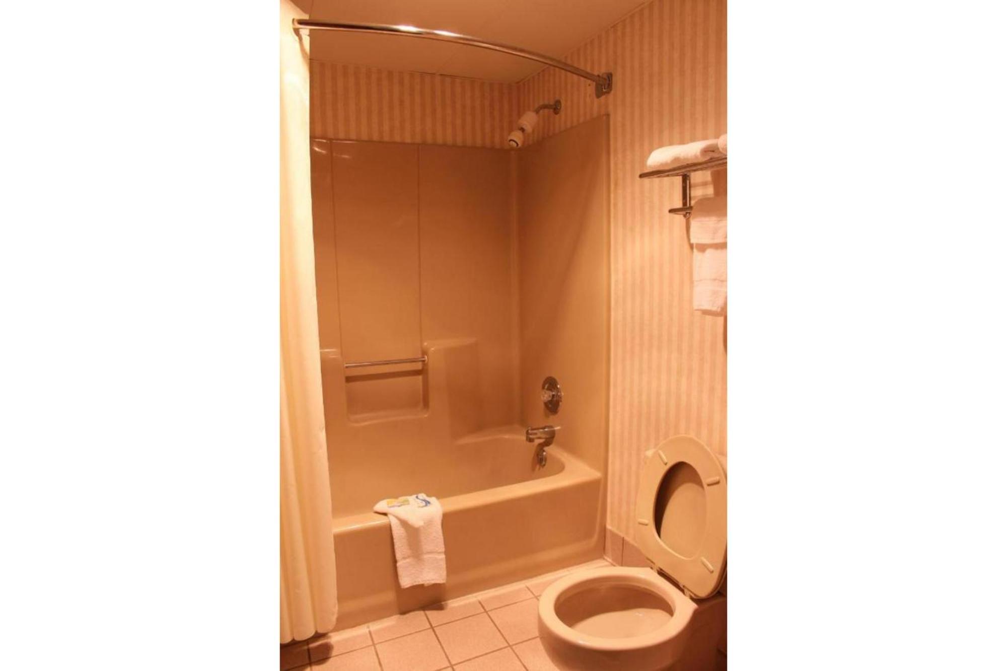 Relax Inn By Oyo Greeneville Near Hwy Us-321 Exteriör bild